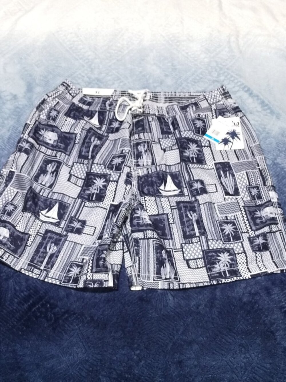 Men's Trunks & Surf Co. Geo Scene/Marine. Size XL. NWT (No Price on tag).